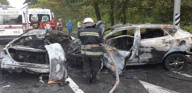 Еще одно страшное ДТП: в Киеве сгорела семья из 3 человек - видео - Фото
