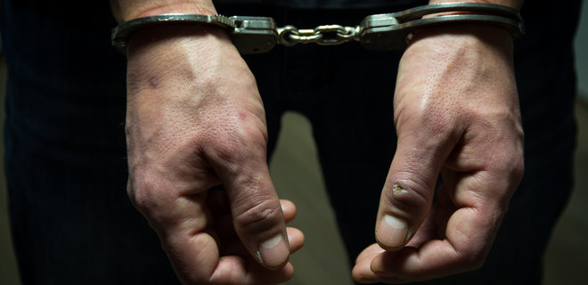 СБУ задержала полицейского, который угрожал подбросить наркотики - Фото