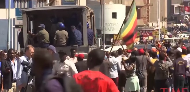 В Зимбабве выборы спровоцировали беспорядки: погибли три человека - Фото