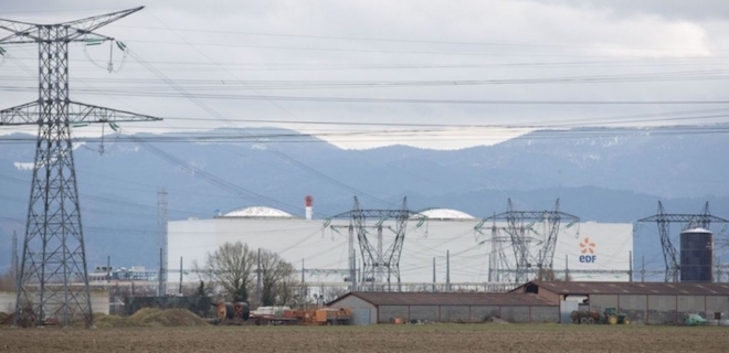 Аномальная жара: во Франции остановили четыре энергоблока на АЭС - Фото