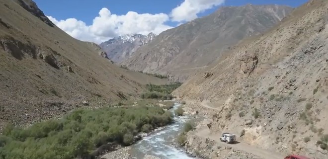 В Таджикистане из-за жесткой посадки вертолета погибли 5 человек - Фото