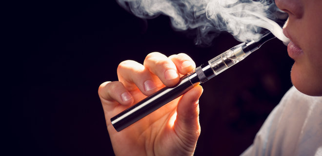 Ученые обнаружили опасность электронных сигарет - Фото