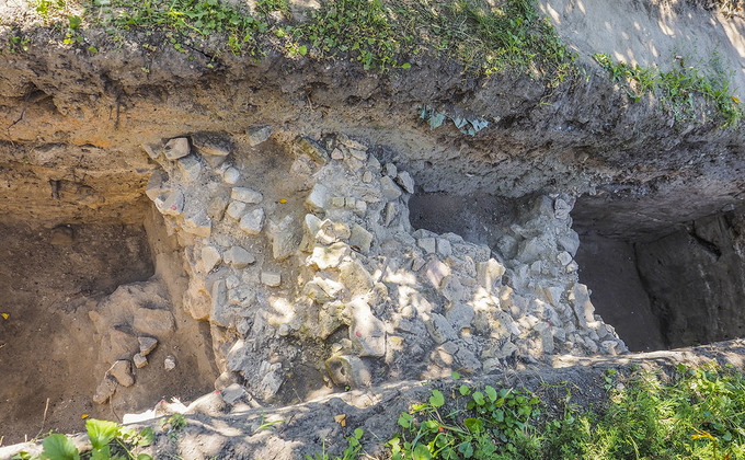 В Лавре показали остатки фортификационной стены XII века: фото