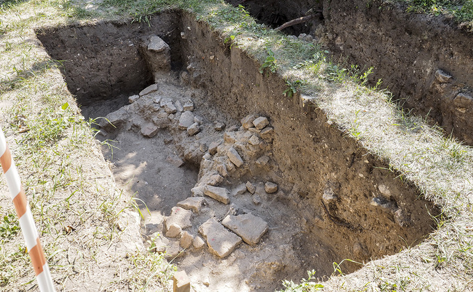 В Лавре показали остатки фортификационной стены XII века: фото