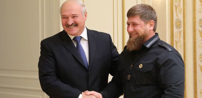 Лукашенко наградил Кадырова орденом - Фото