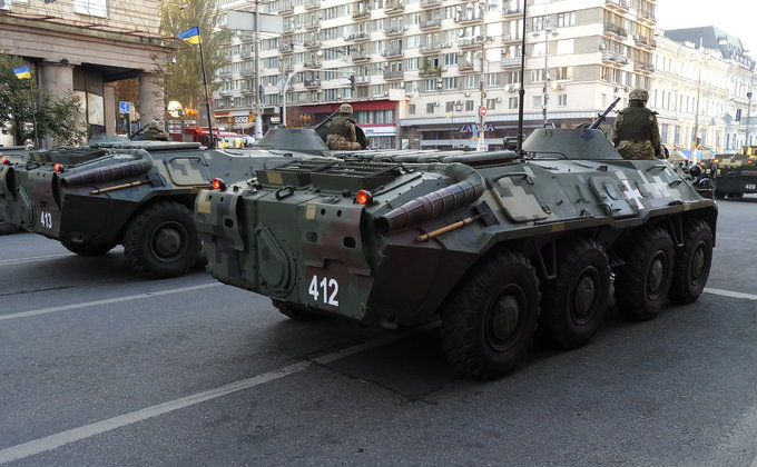 Боевая техника ВСУ на главных улицах Киева: огромный фоторепортаж