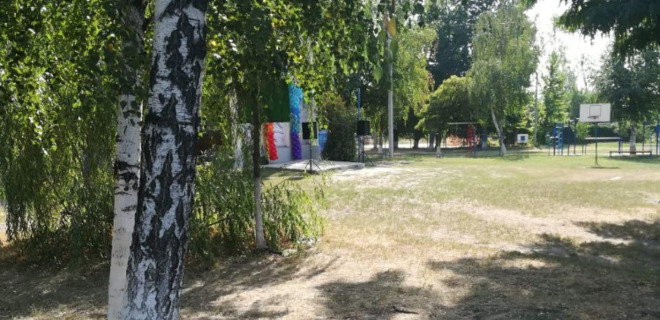 Учебный год начался: во дворе школы в Харькове нашли снаряд - Фото