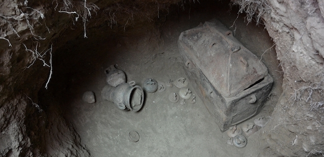 На Крите фермер случайно нашел 3400-летнее захоронение: фото - Фото
