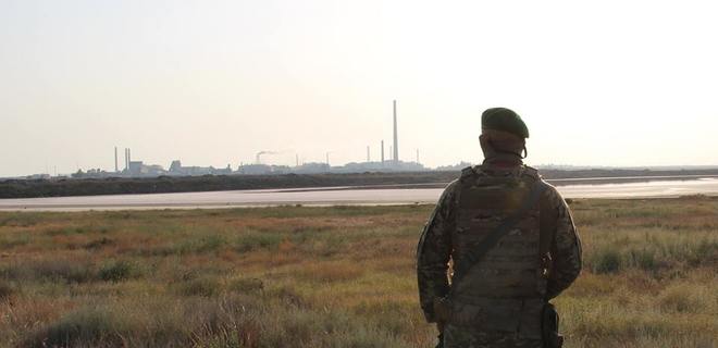 Опасные выбросы в Крыму: завод закрыли, детей вывезут - Фото