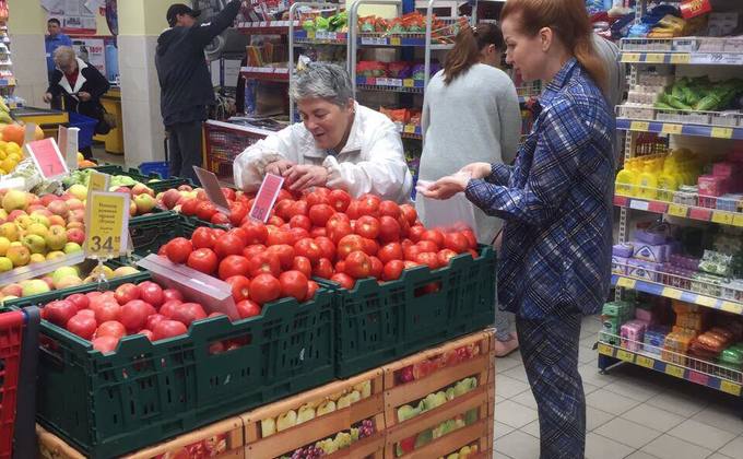 "Сейчас расплачусь". В Украине прошел флешмоб для пожилых людей