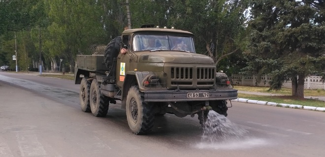 Выбросы в Крыму: на юге Херсонской области отмыли 300 км дорог - Фото