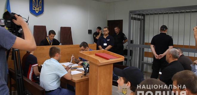 Захват элеватора в Харьковской области: суд арестовал 15 человек - Фото