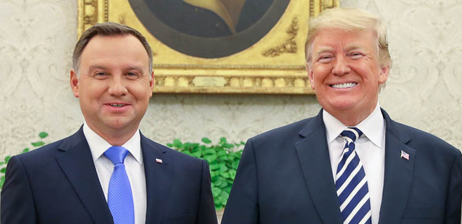 Дуда предложил создать базу Fort Trump в Польше: Трамп заулыбался - Фото