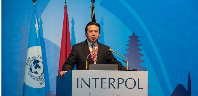 Задержанный в Китае глава Интерпола подал в отставку - Фото