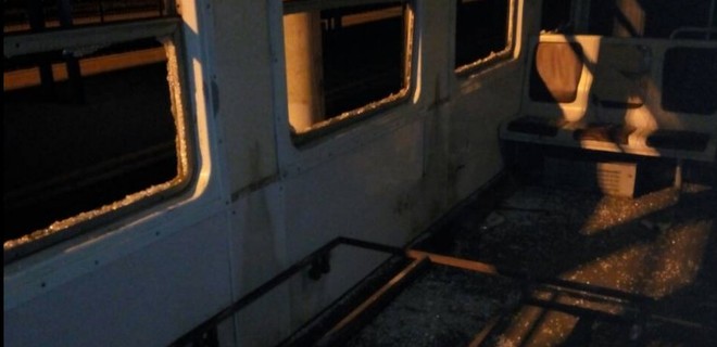 Погром в электричке Киев-Фастов: полиция нашла злоумышленников - Фото