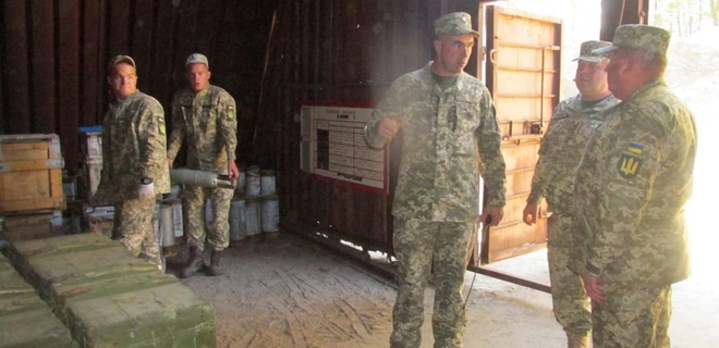 Как нужно хранить снаряды: в войсках показали арочный бункер - Фото