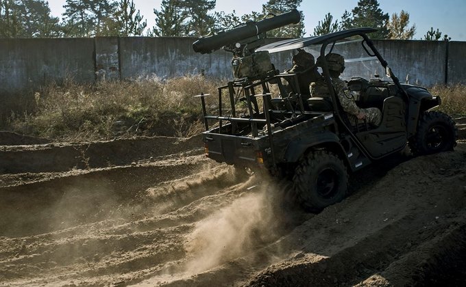 Не боится грязи и бездорожья: ВСУ вооружили вездеходами - фото