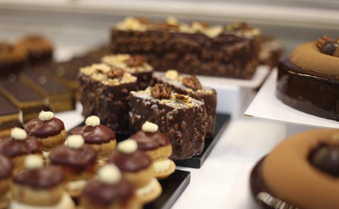 Одежда из шоколада и десерты-шедевры на Salon du Chocolate: фото
