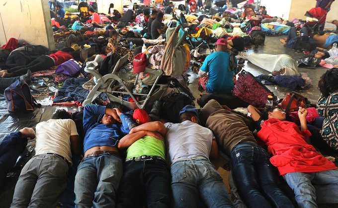 Где сейчас караван мигрантов в США и что с людьми: 15 ярких фото