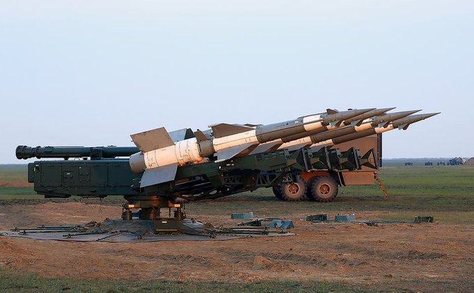 Боевые стрельбы различными ракетами в Херсонской области: фото