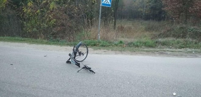 Под Львовом столкнулись велосипедист и мотоциклист: оба погибли - Фото