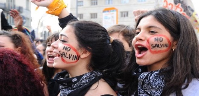 День без Сальвини: в Италии прошли массовые студенческие протесты - Фото