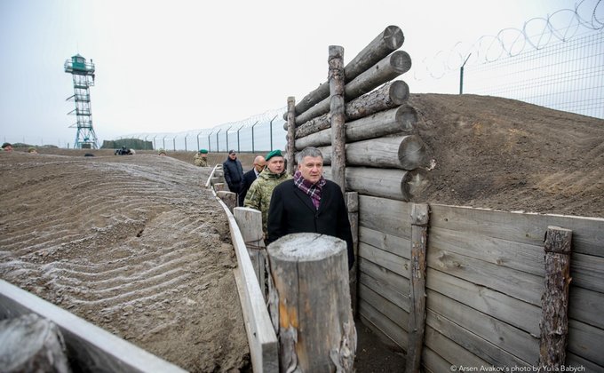 МВД отчиталось о ситуации со стеной на границе с РФ: фото, видео