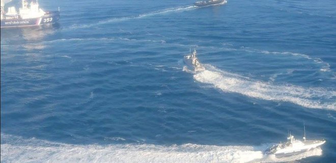 Россия захватила 3 украинских корабля в Черном море - источник - Фото
