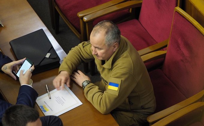 Как Рада вводила военное положение в Украине: фоторепортаж