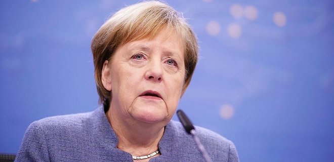 В Германии ответили на сообщения об утечке личных данных Меркель - Фото