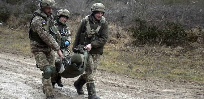Оккупанты используют запрещенные пластиковые мины на Донбассе: ранен военный - Фото