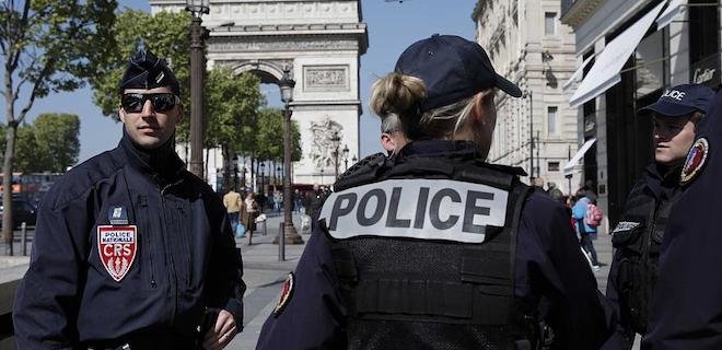 Под Парижем неизвестный обезглавил человека, он застрелен полицией – французские СМИ - Фото