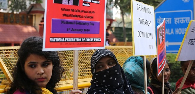 В Индии две женщины зашли в индуистский храм: в стране протесты - Фото