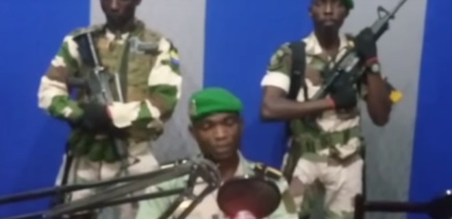 В западноафриканской стране военные заявили о захвате власти - Фото