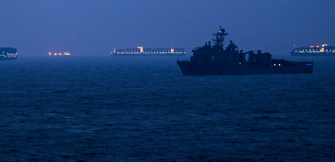 Большой десантный корабль США прибыл в черноморский порт: фото - Фото