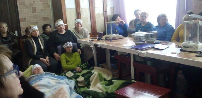 Голодовка на шахте Кураховская: женщин посетила миссия ОБСЕ - Фото