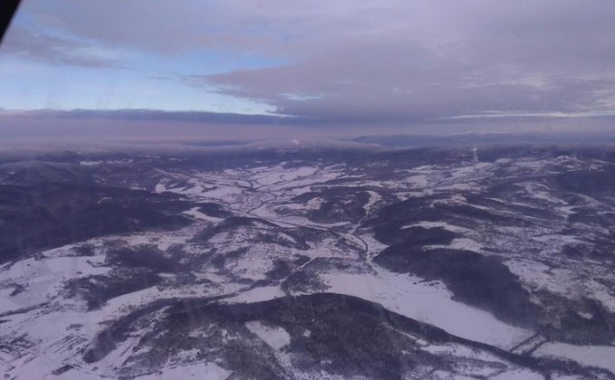 В Карпатах потерявшегося лыжника ищут вертолетом: фото