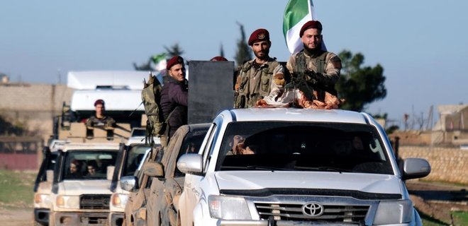 Турция стягивает войска к границе с Сирией - Фото