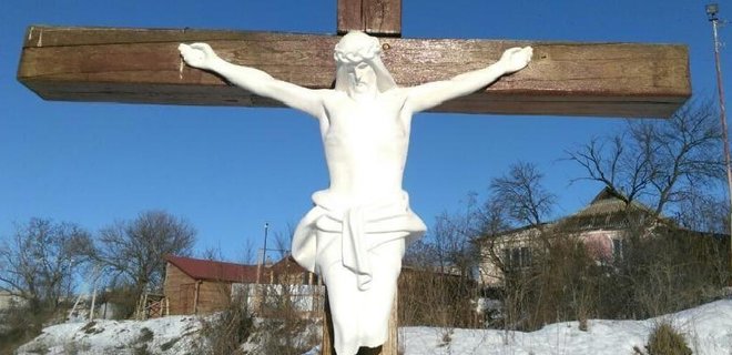 В Умани американцы повредили скульптуру Иисуса - прокуратура - Фото