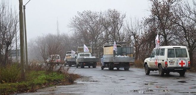 Боевики не пустили гуманитарную помощь Красного креста в Донбассе - Фото
