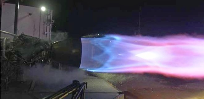 Метановый двигатель SpaceX на тестах превзошел ожидания: фото - Фото