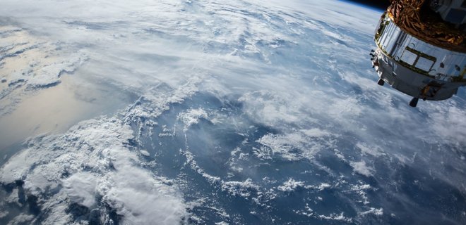 Российский военный спутник сошел с орбиты и сгорел над Тихим океаном – росСМИ - Фото