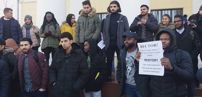 Минздрав о вузе в Кропивницком: иностранных студентов не отчислят - Фото