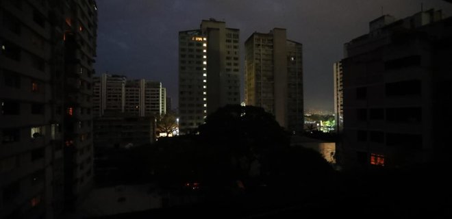 Почти вся Венесуэла осталась без электричества - Фото