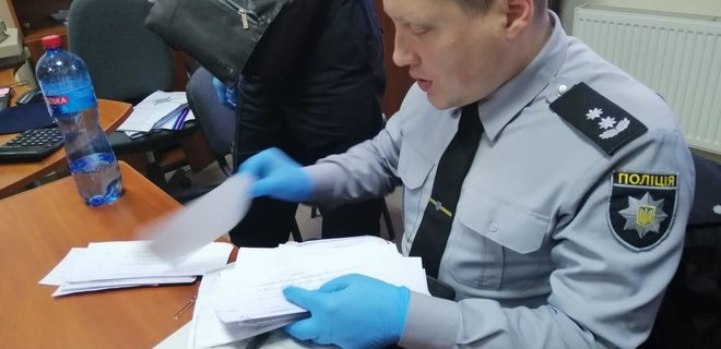 Полиция: В Черкассах раздавали деньги за голос за 