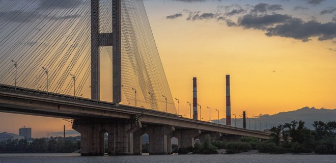 Автодвижение в Киеве замедлится: ремонтируют мосты через Днепр - Фото