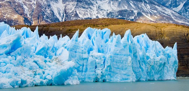 Девять триллионов тонн. Выяснилось, как быстро тают ледники мира - Фото