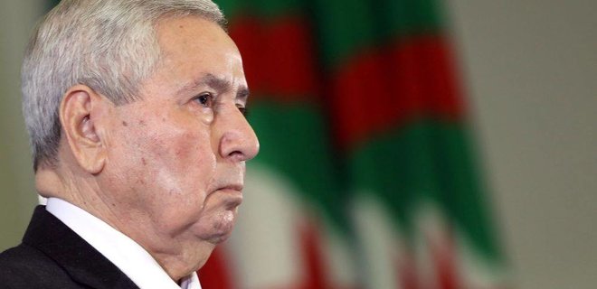 Парламент Алжира назначил временного президента - Фото