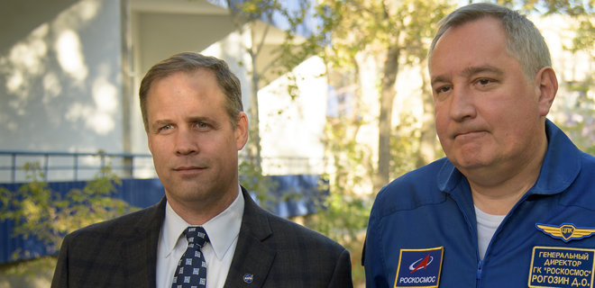 У Рогозина возмущены лидерством NASA в будущей лунной миссии - Фото