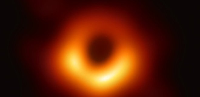Ученые впервые в истории засняли черную дыру: уникальное фото - Фото
